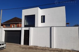 2-этажный коттедж, 200 м2, на продажу в Волгодонске, улица Химиков,