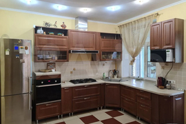 Дом 276 м² на участке 7,5 сот.