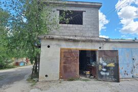 Гараж, > 30 м²